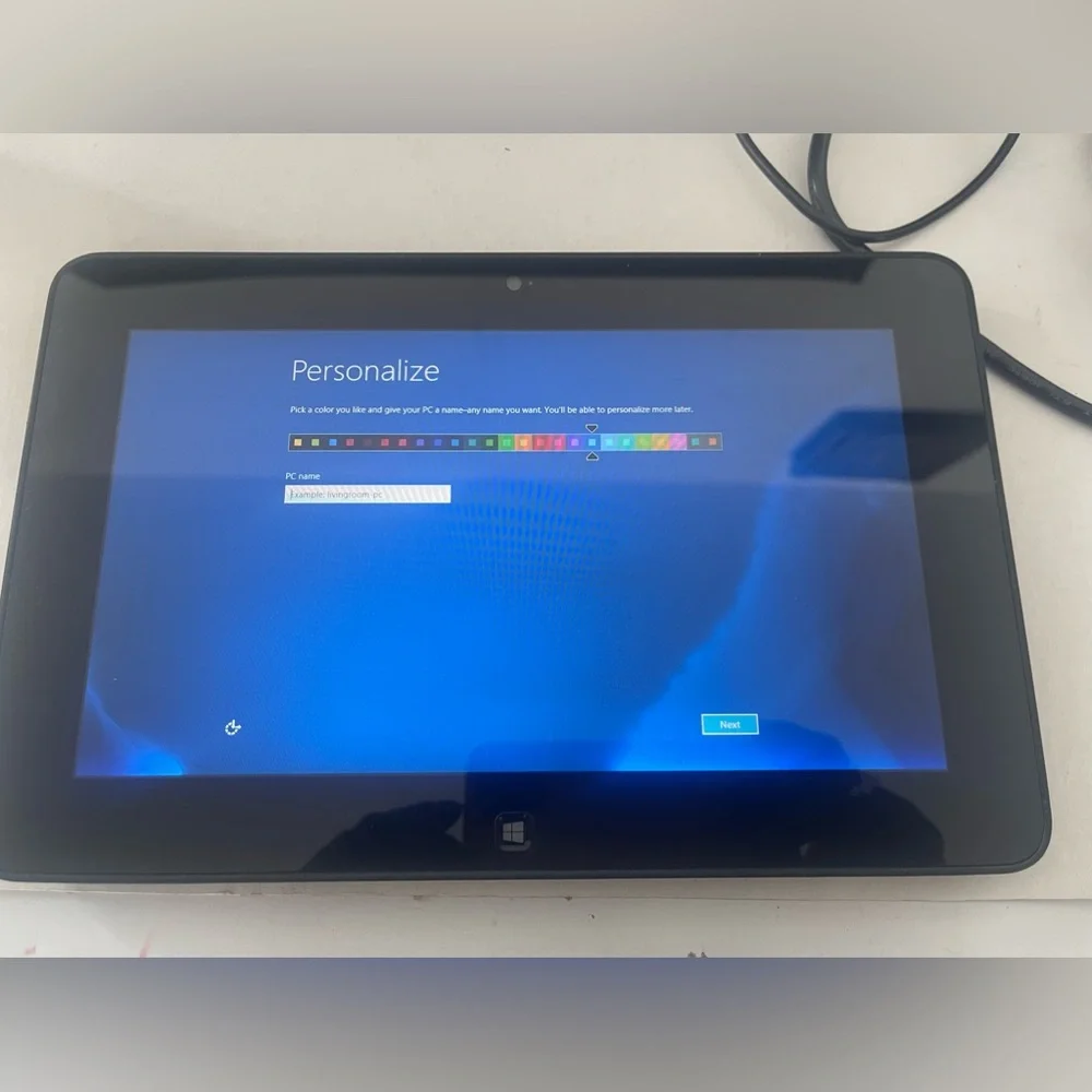 Dell latitude 10-ST2 win 8 pro tablet. Good working condition. Factory reset.